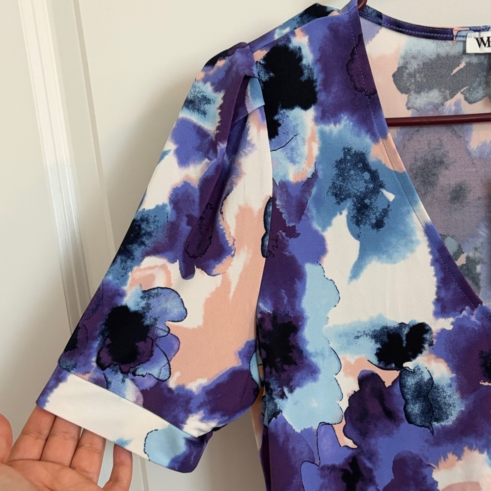NWT WHBM Outlet V-Neck Puff Sleeve Top Floral Violet Size S - Picture 5 of 7
